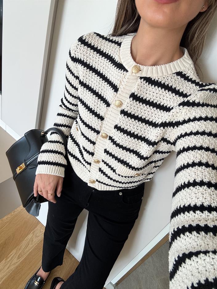 Siyah Çizgili Gold Düğmeli Hırka