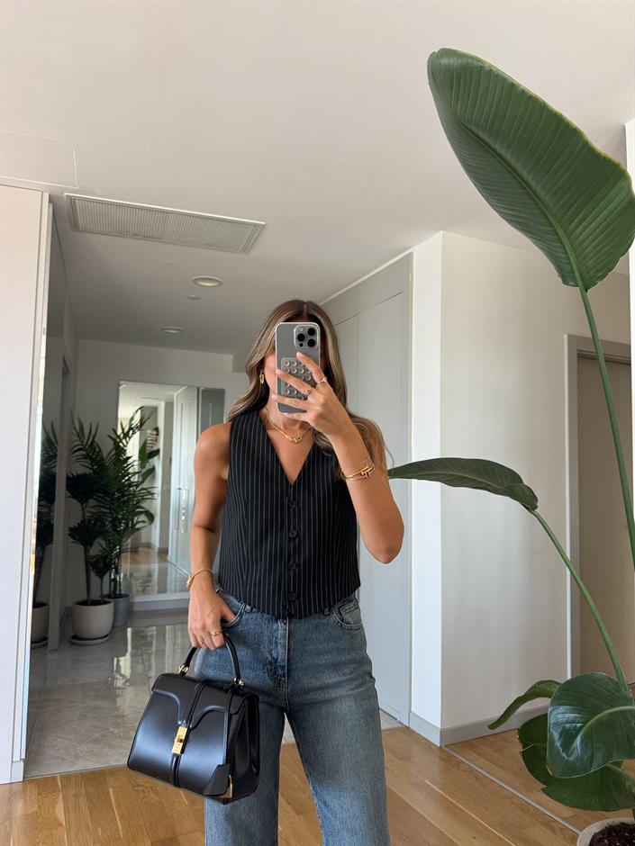 Siyah Çizgili Yelek