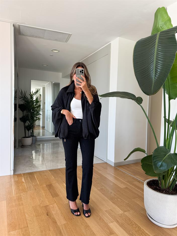 Siyah Taşlı Flare Jean 