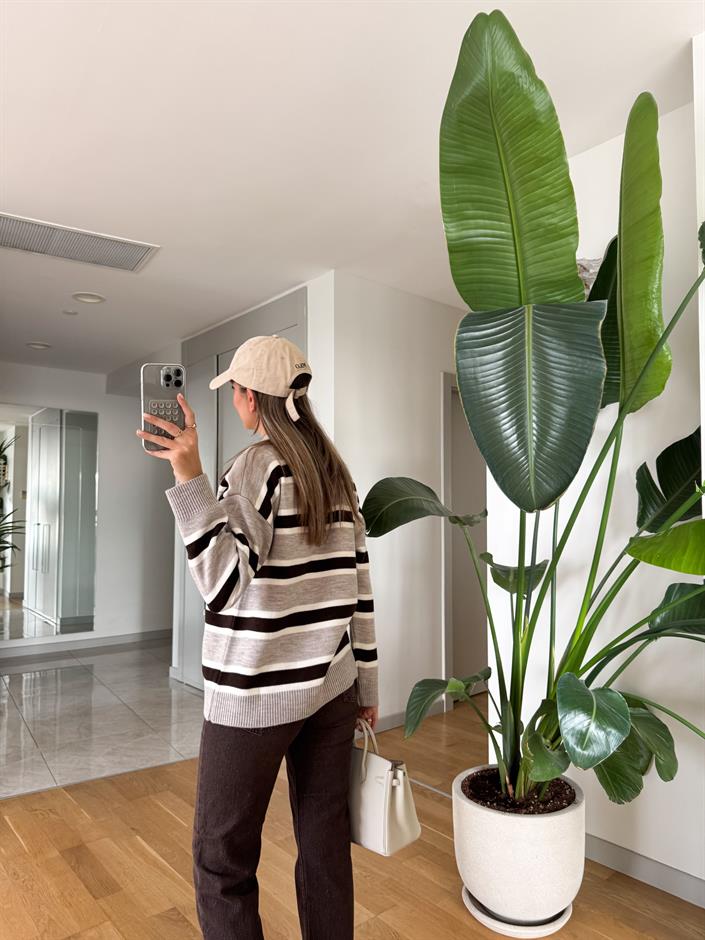 Stella Polo Yaka Çizgili Kazak 