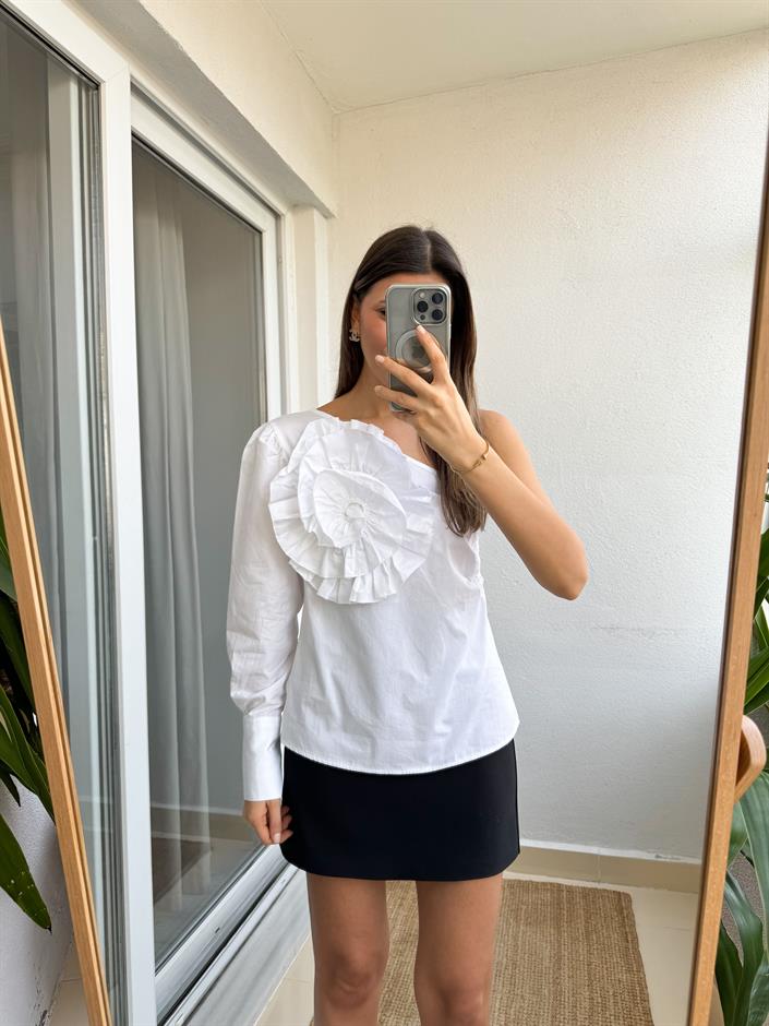 Tek Kol Gül Detaylı Poplin Gömlek Bluz-Beyaz