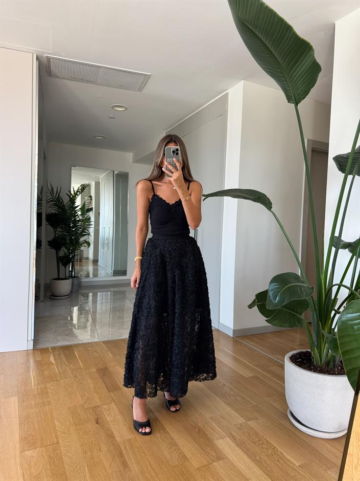 Üç Boyutlu Çiçekli Tül Etek - Siyah