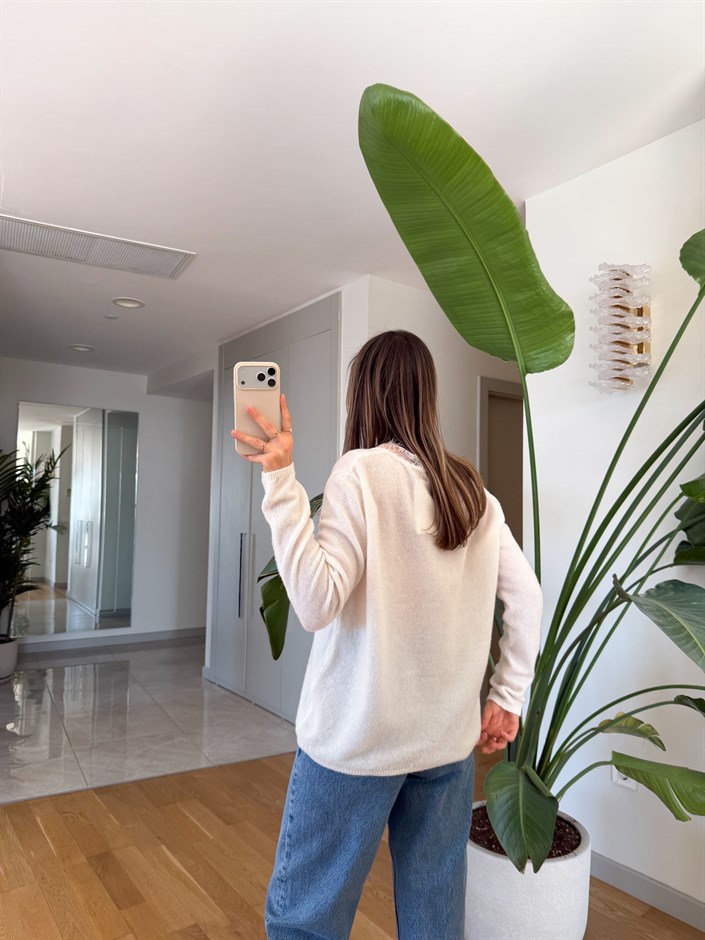 V Yaka Dantelli Triko - Ekru 