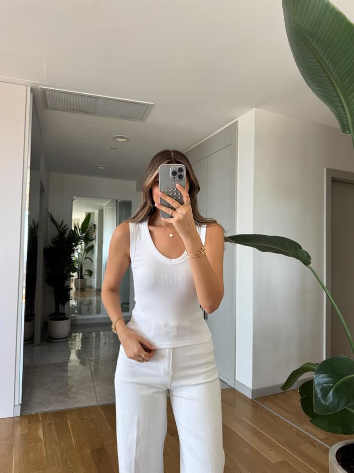 V Yaka Sıfır Kol Badi - Beyaz