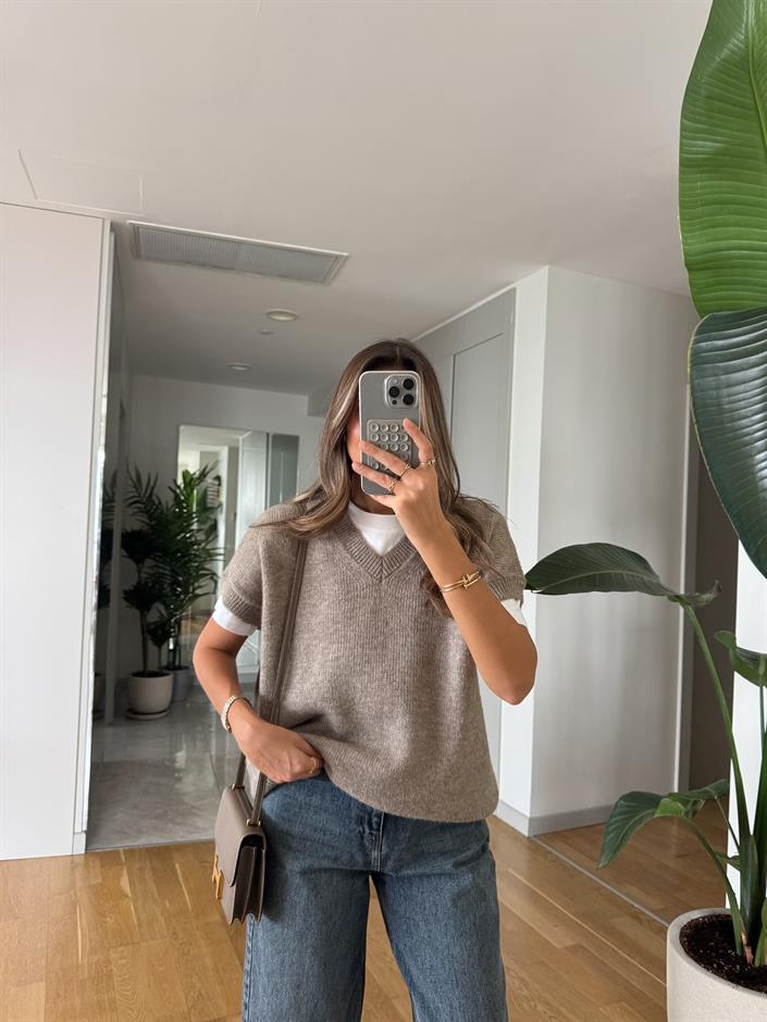 V yaka Triko Süveter - Vizon