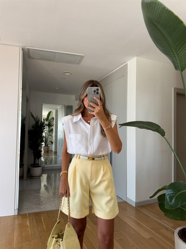 Vatkalı Kolsuz Gömlek - Beyaz