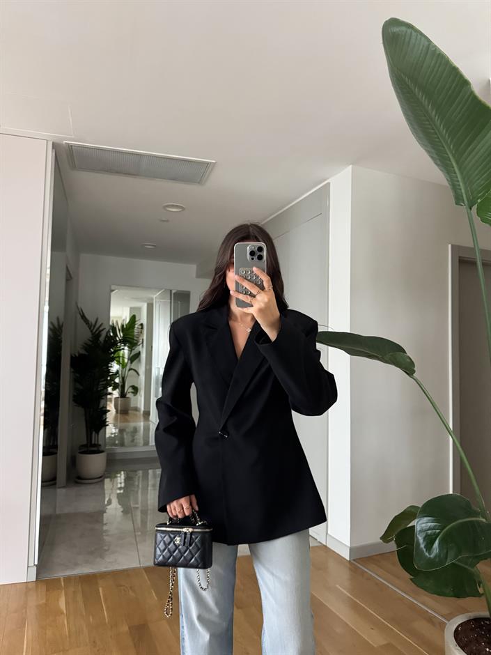 Vatkalı Tek Düğmeli Belden Oturan Blazer - Siyah