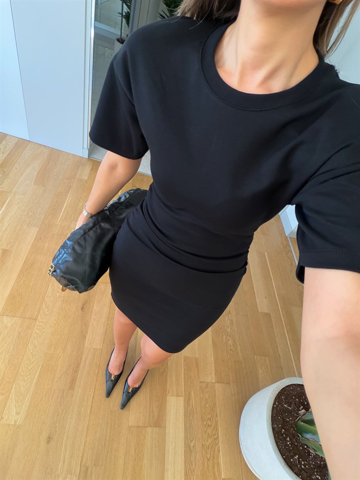 Vatkalı Yanları Büzgülü Basic Elbise - Siyah