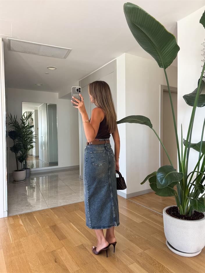 Victoria Kemerli Yırtmaçlı Denim Etek - Kahve Tintli