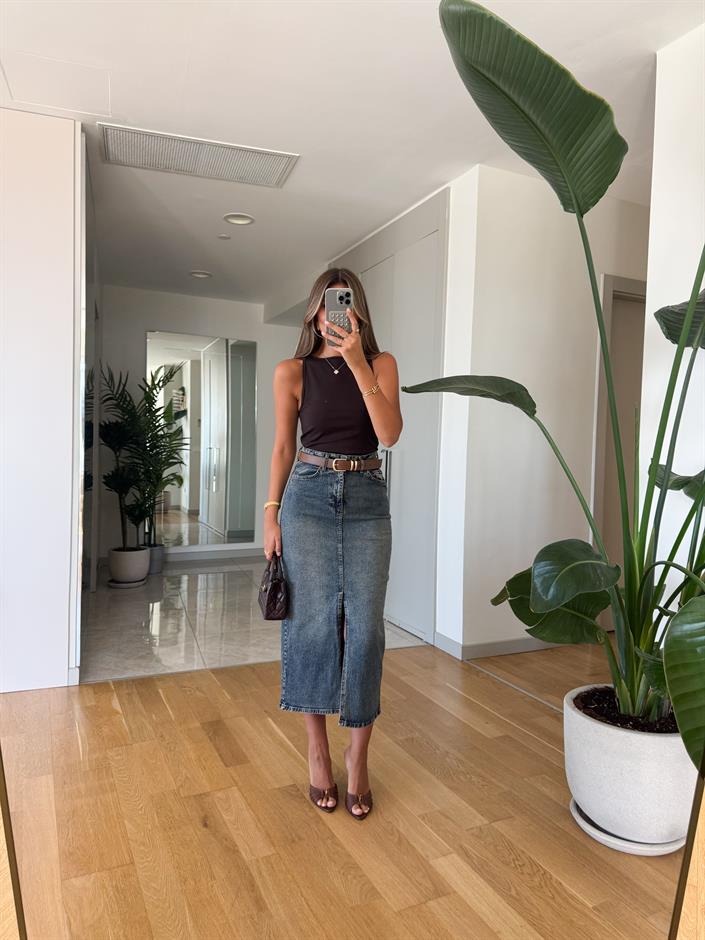 Victoria Kemerli Yırtmaçlı Denim Etek - Kahve Tintli