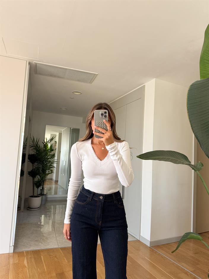 Yakası Dantelli Basic Badi - Beyaz