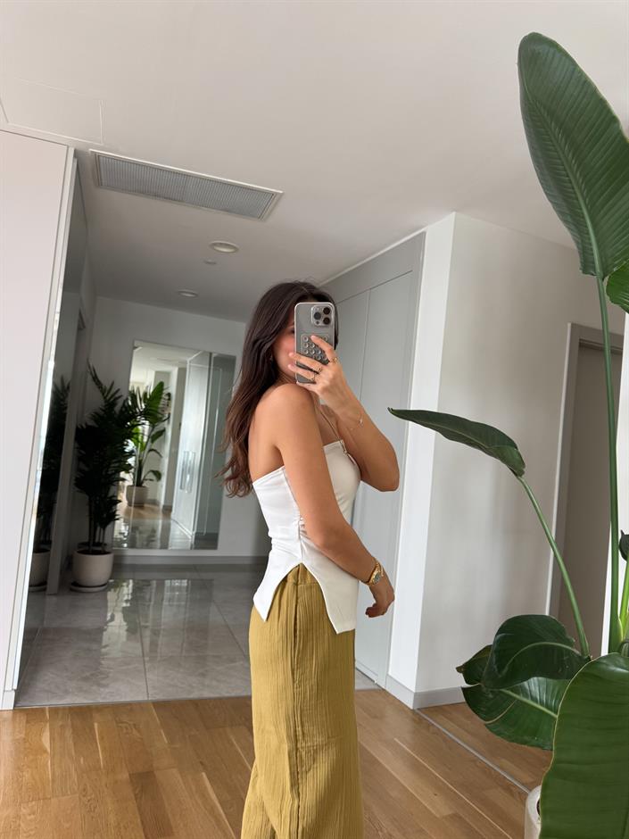 Yanları Yırtmaçlı Straplez Bluz- Ekru