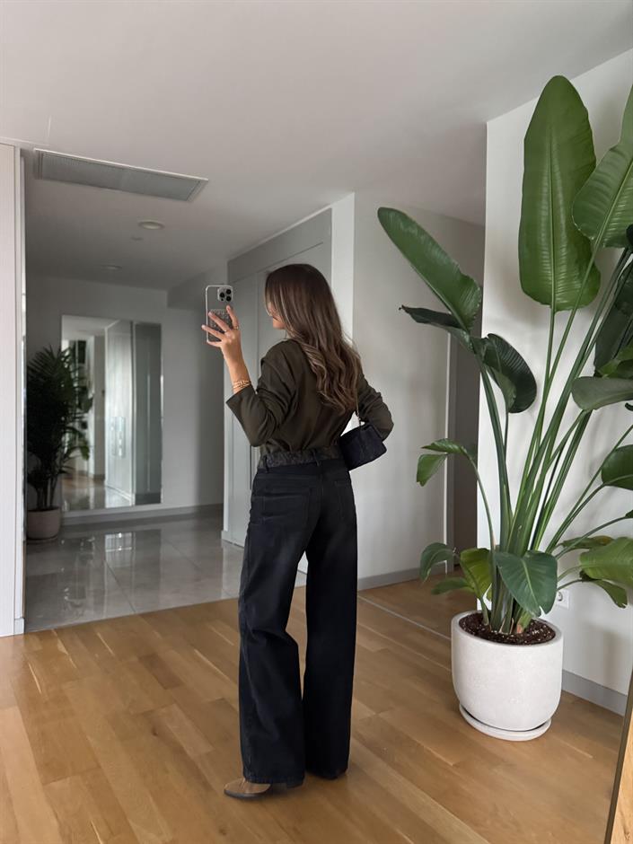 Zr Beli Nakış Detaylı Antrasit Jean