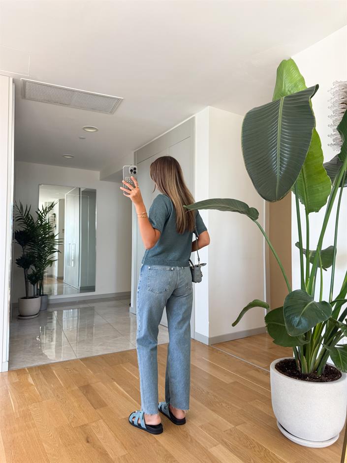 Zr Çarpraz Düğmeli Yüksek Bel Jean 