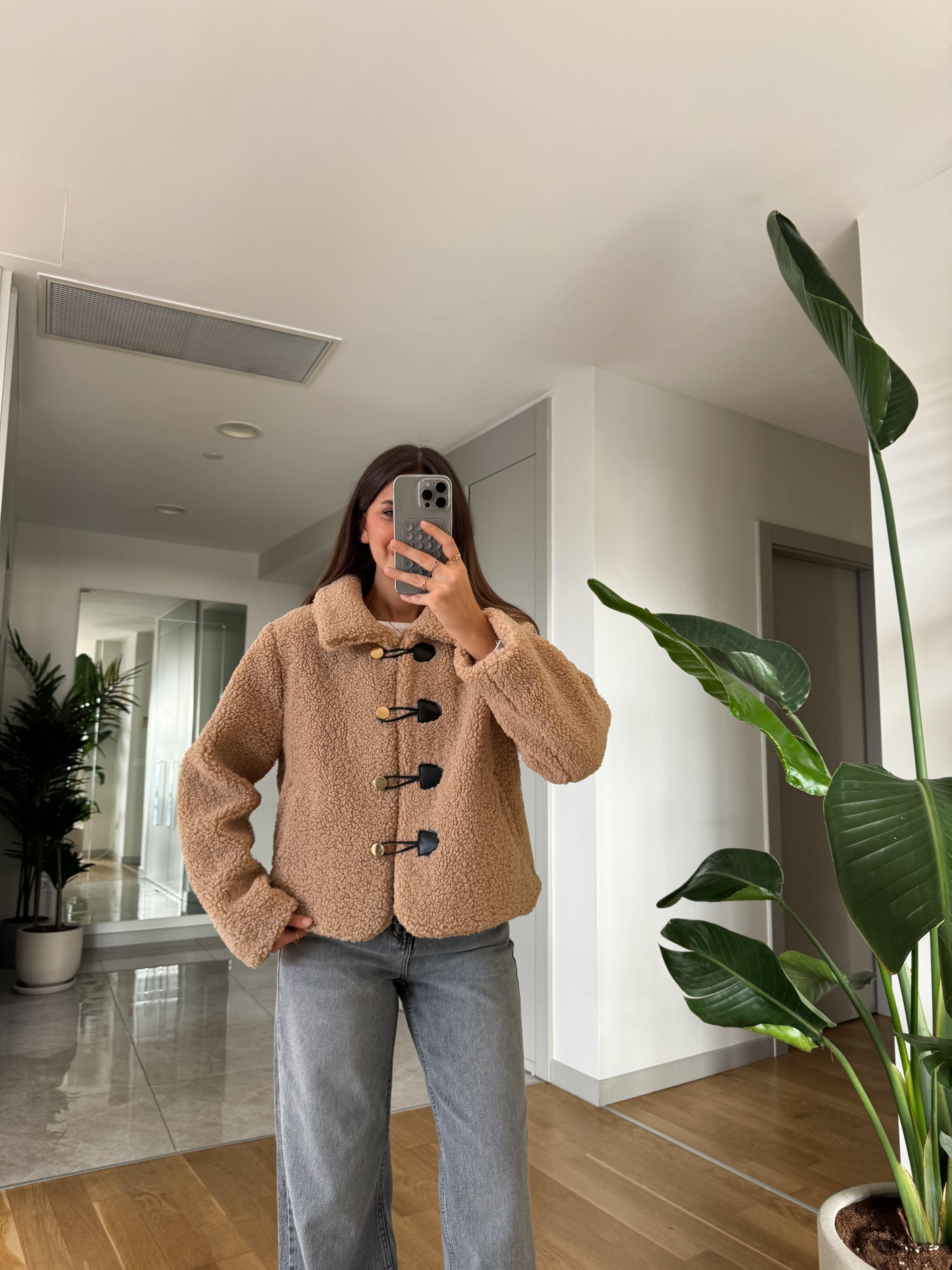 Çoban Düğmeli Peluş Ceket-Camel | Butik Merve Aksoy