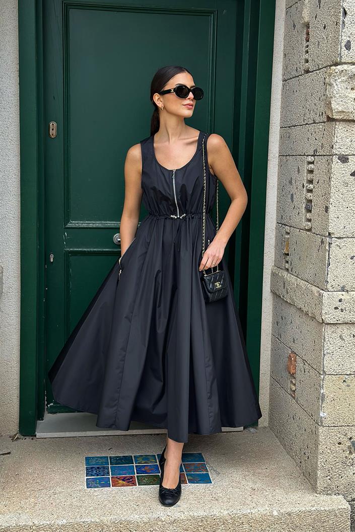 Tasarım Siyah Fermuarlı Askılı Midi Elbise