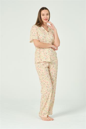 Kadın Karışık Çiçek Desenli Pijama Takımı
