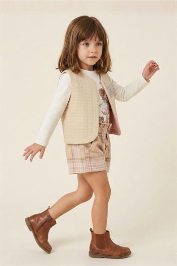 Kız Bebek Nakış Ve Baskılı Şort T-Shirt Yelek Üçlü Takım - Bej