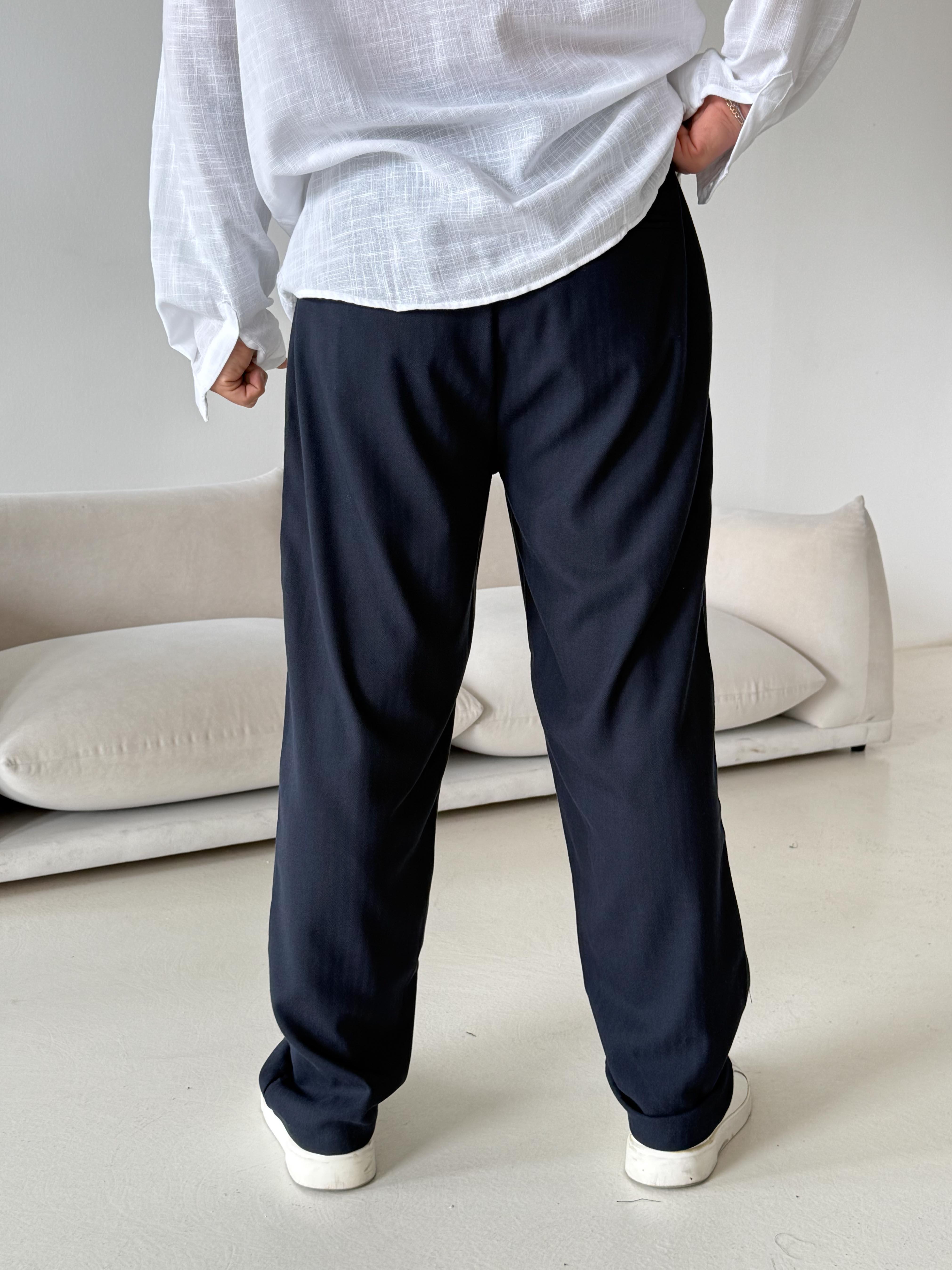 Lacivert Balık Sırtı Arka Lastikli Dokuma Pantalon PLZ 26409