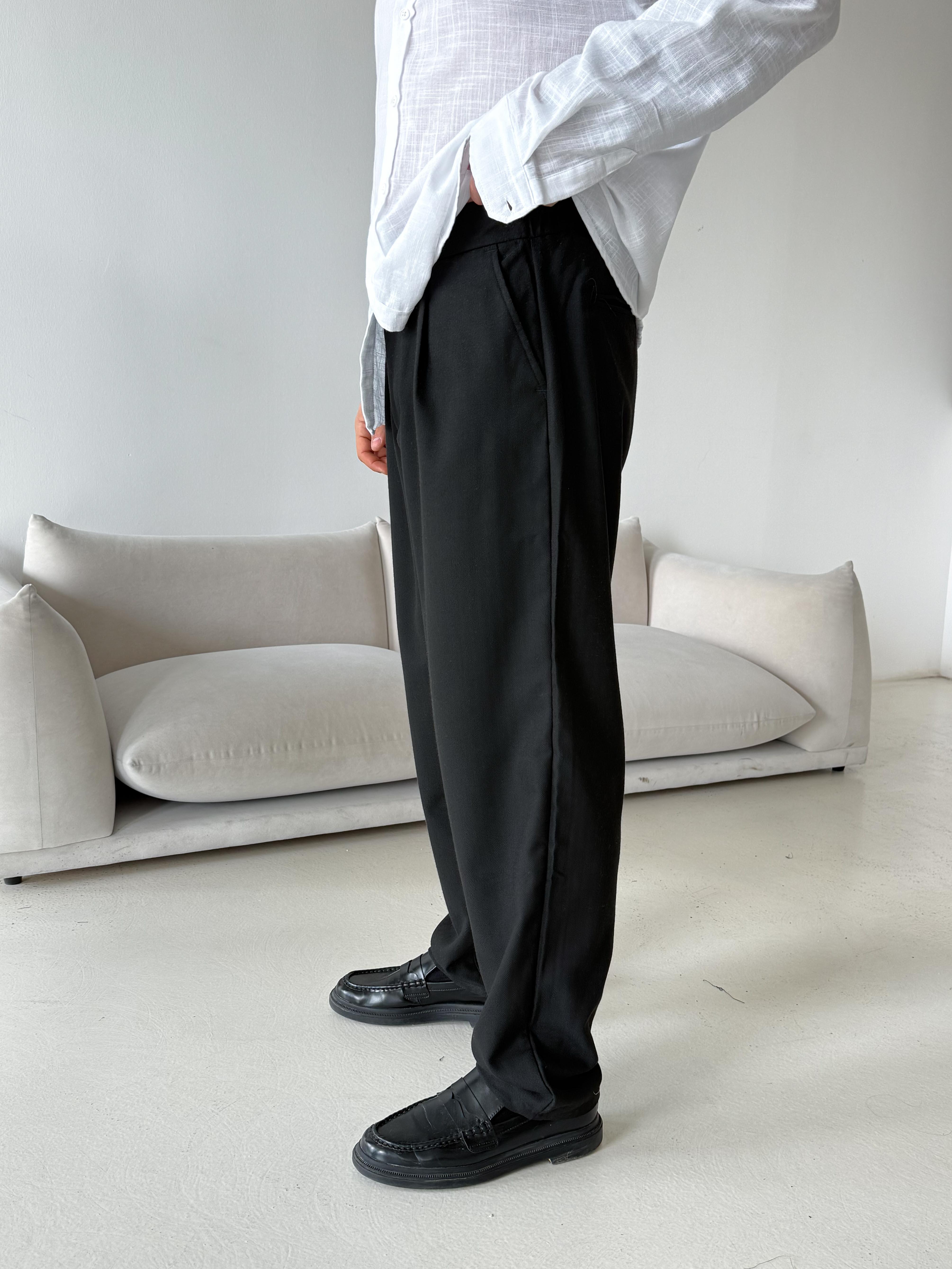 Siyah Balık Sırtı Arka Lastikli Dokuma Pantalon PLZ 26409