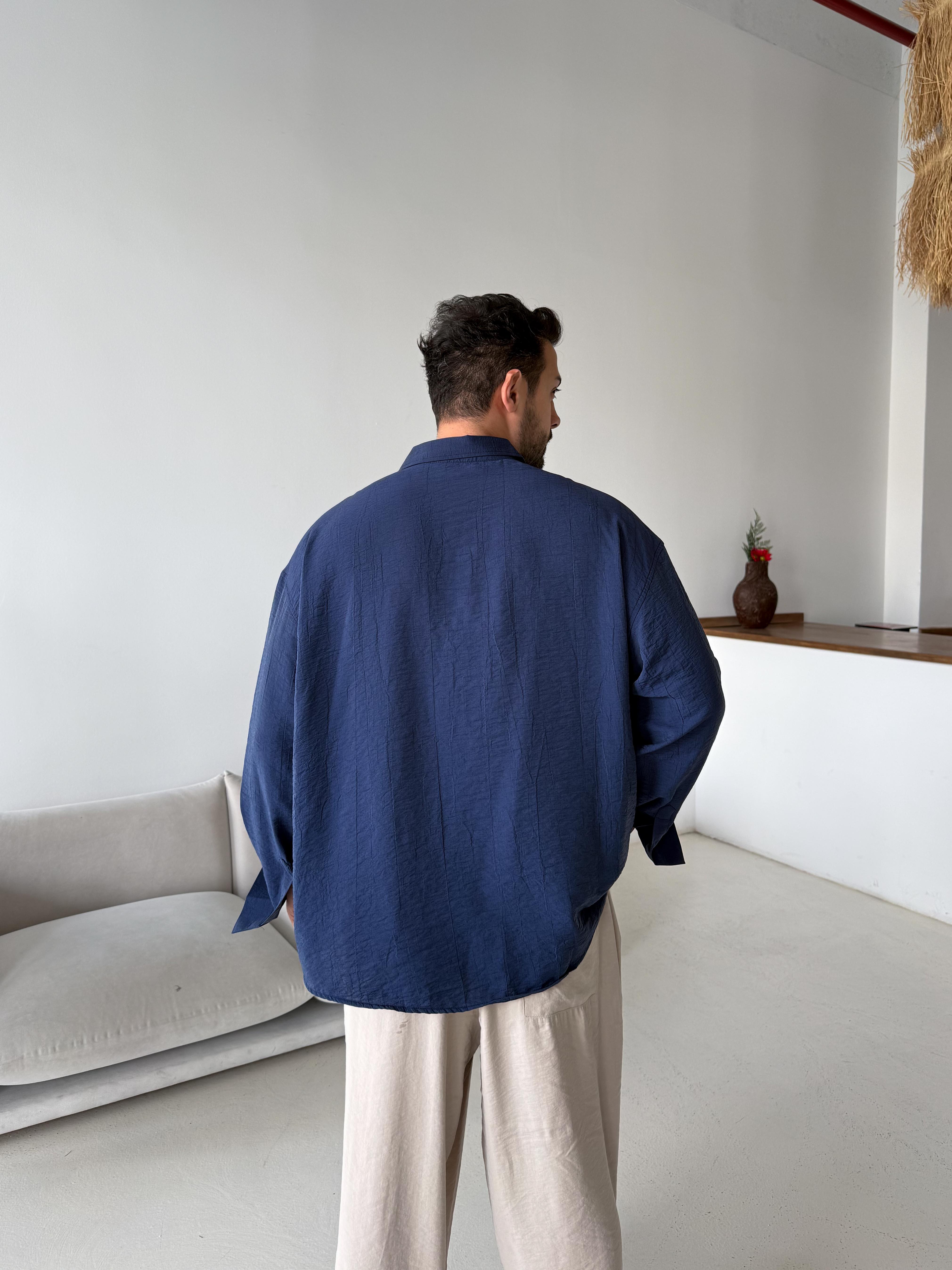 Lacivert Düz Krinkıl Detaylı Oversize Gömlek PLZ 26309