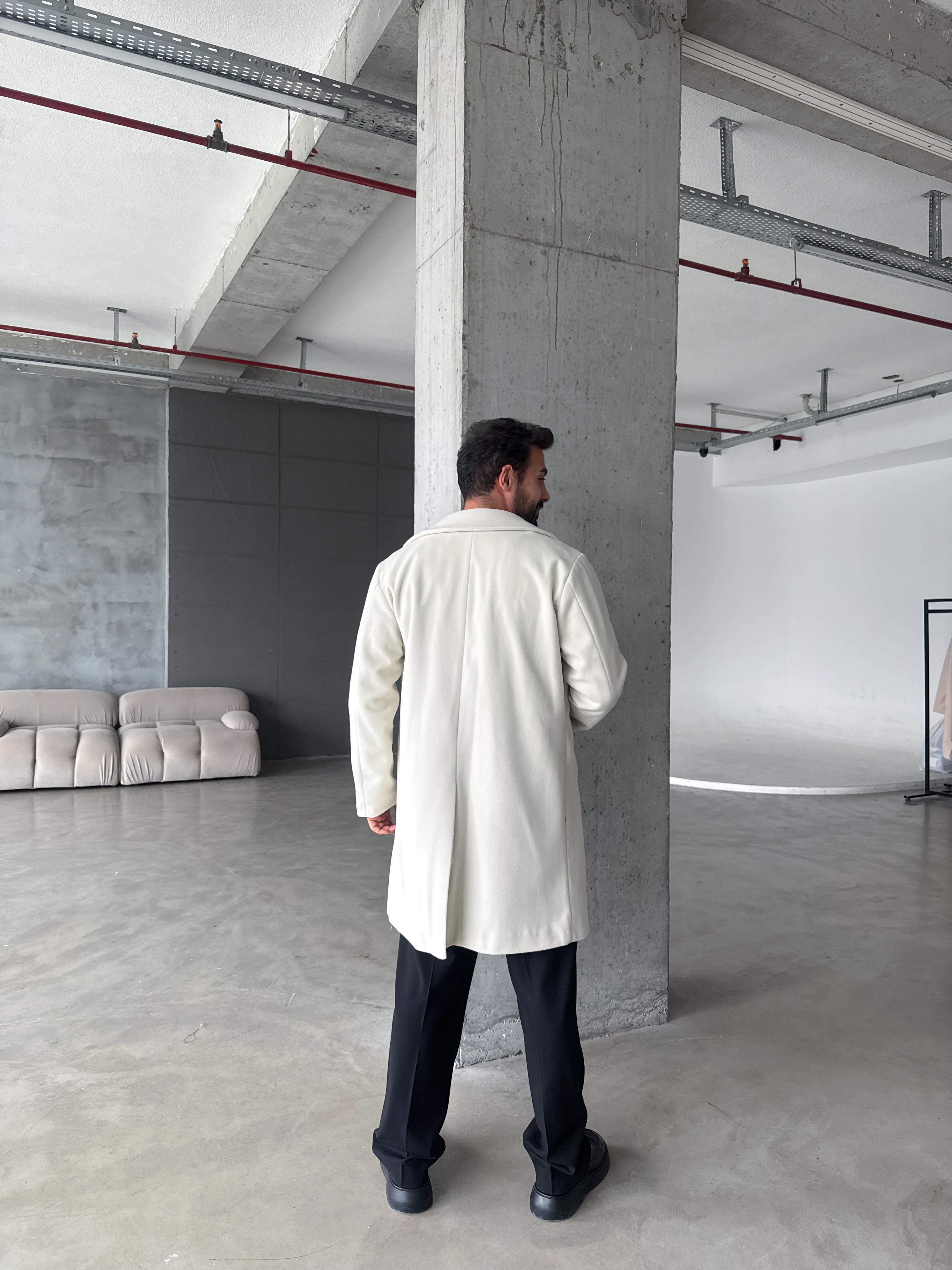 Kırıkbeyaz Şal Yaka Uzun Yün Astarlı Kaşe LNS