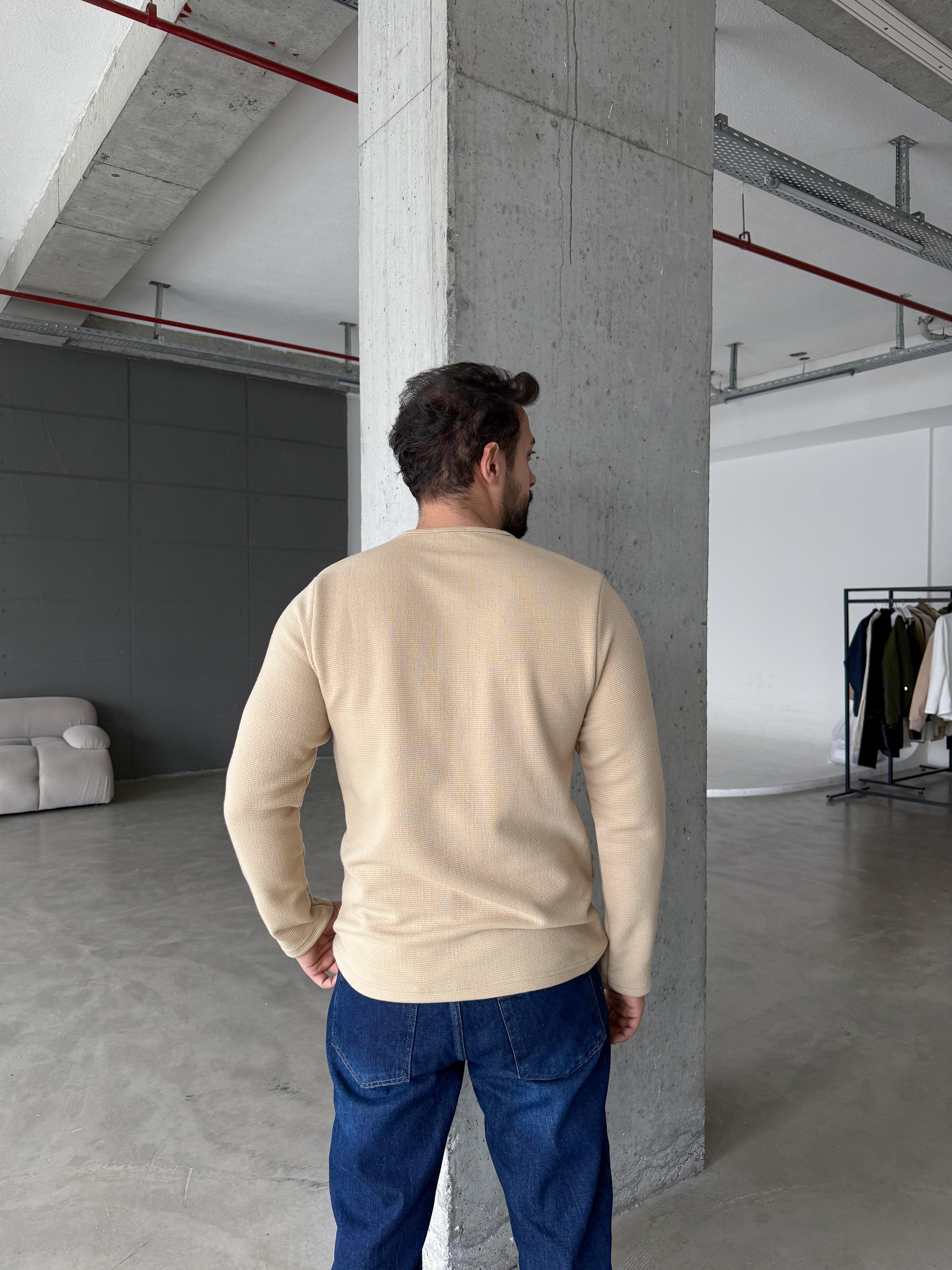 Krem 3 Düğme Detaylı Triko SC