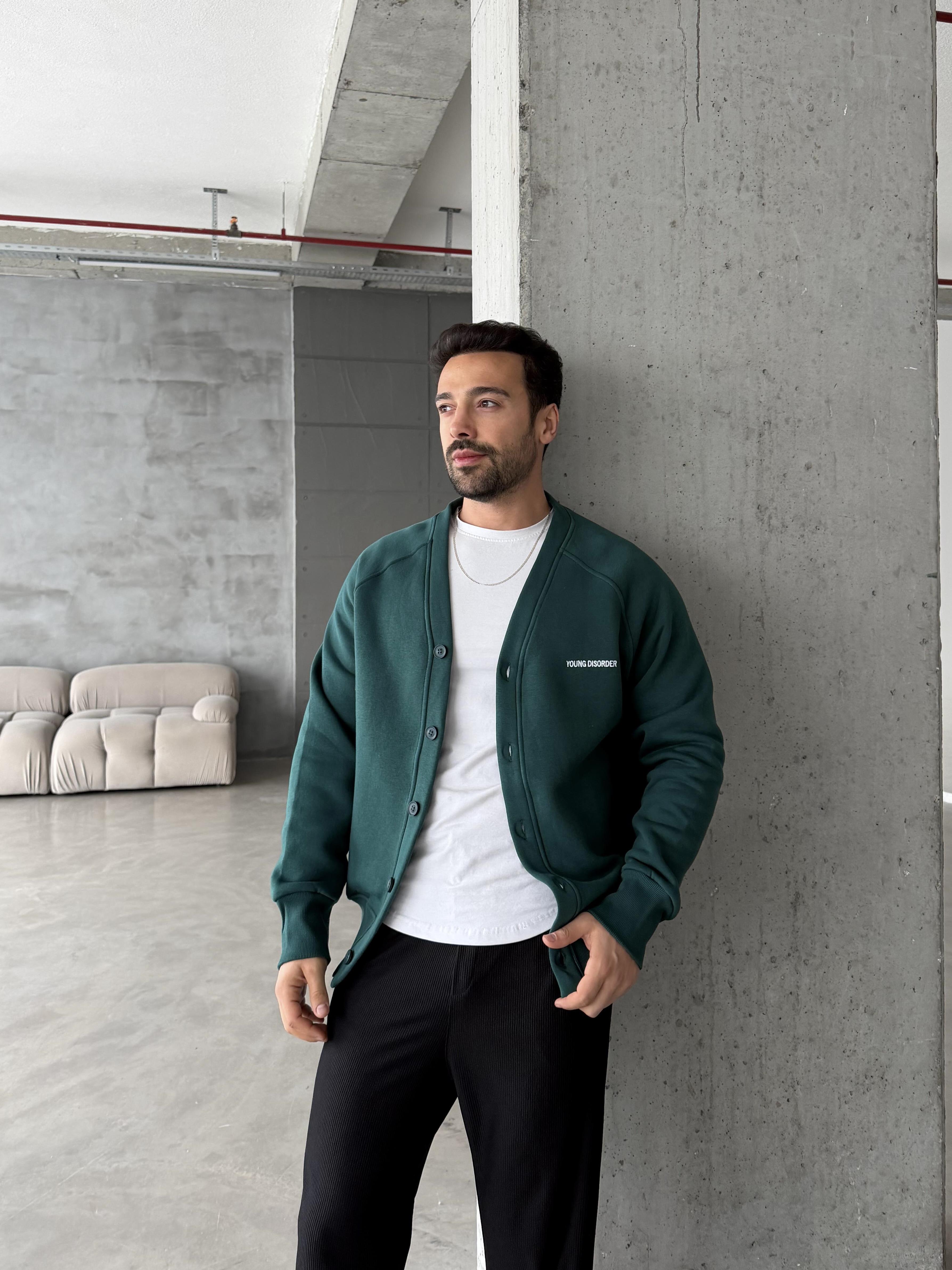 Zümrüt 3 İplik Düğmeli Şardonlu DISORDER Baskılı Hırka VS