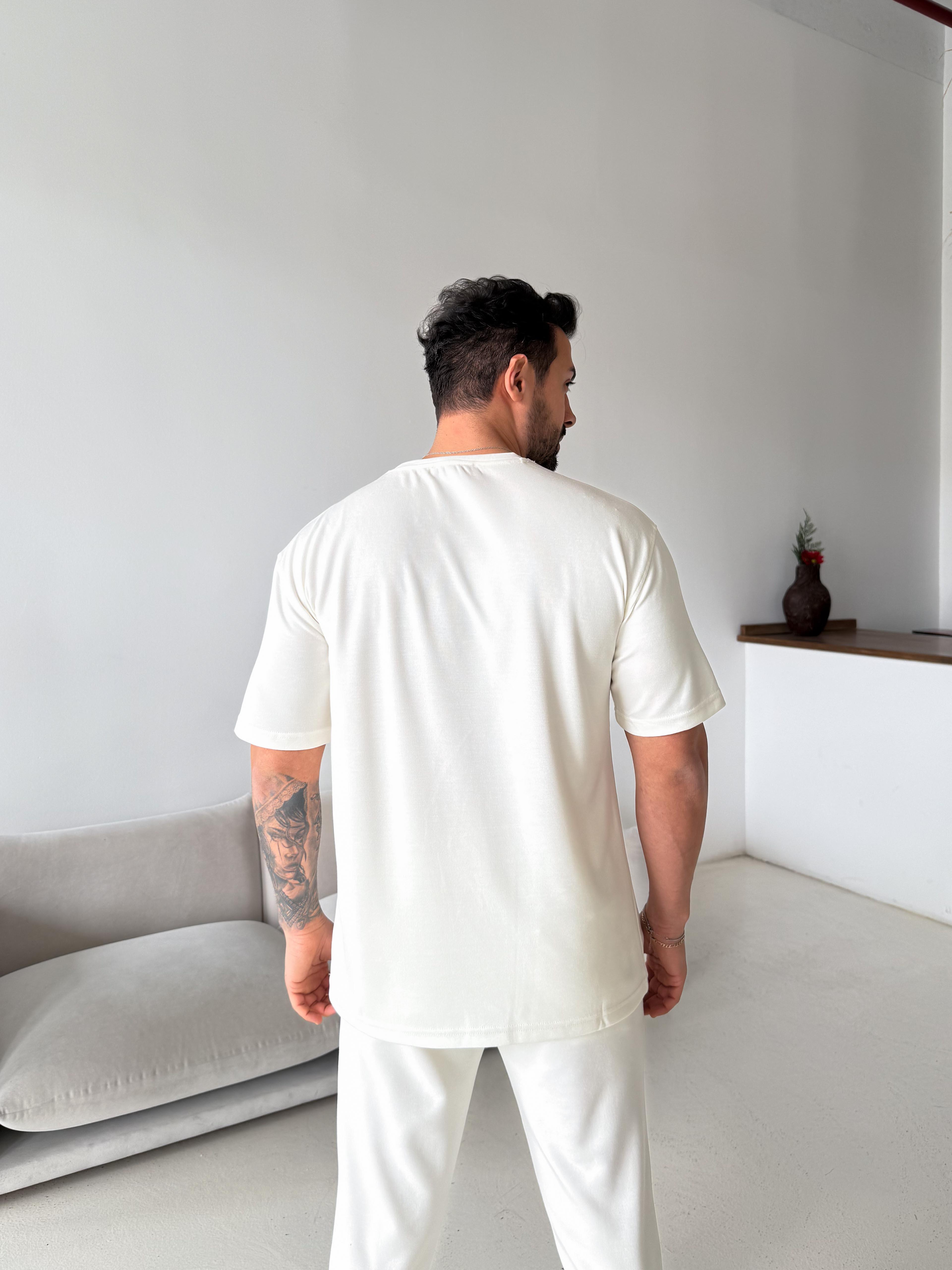 Beyaz Çimalı Oysho Regular Fit Tişört LNS 37099