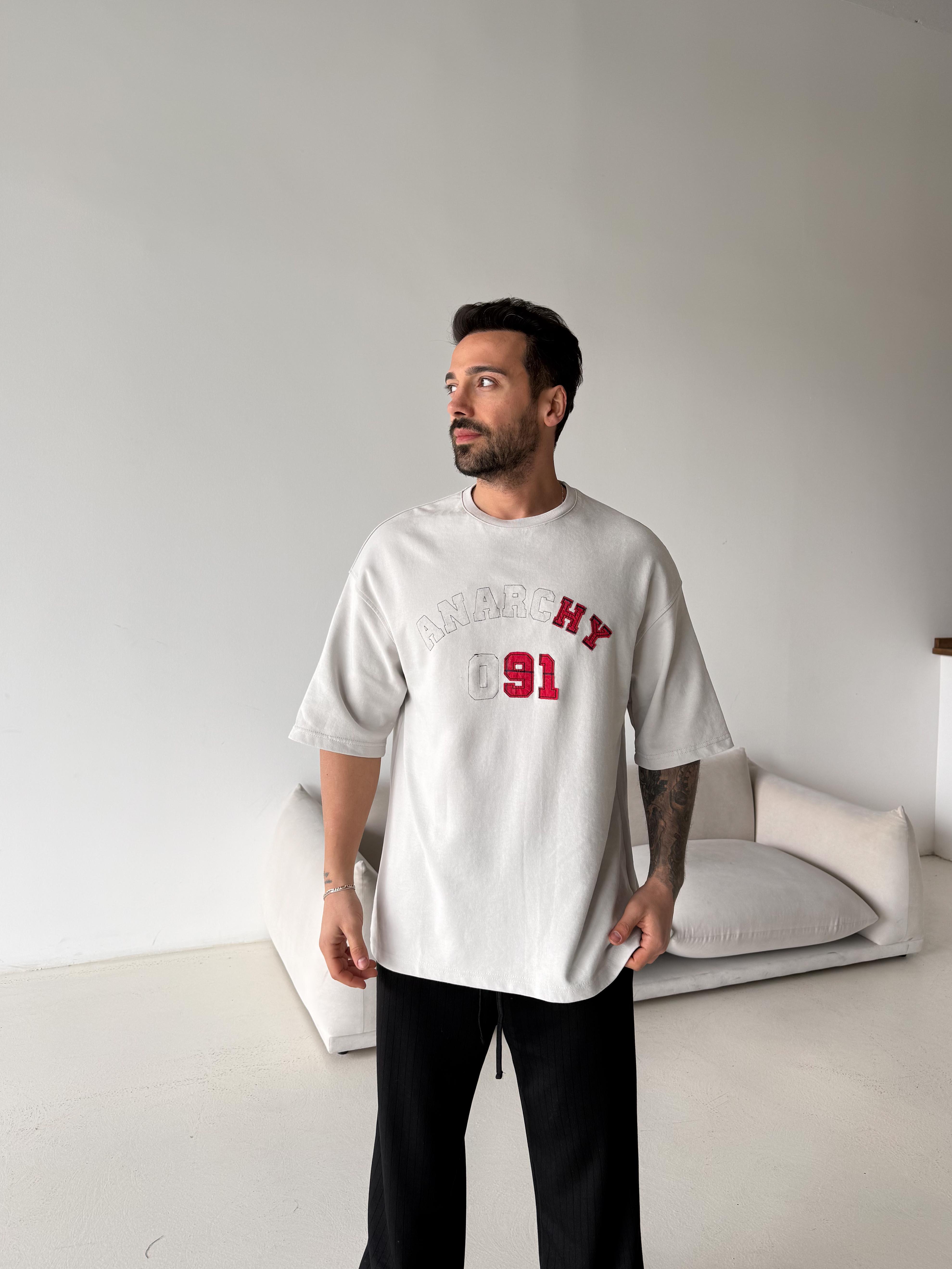 Gri Anarchy Nakış Yıkamalı Tişört VMS V70-153