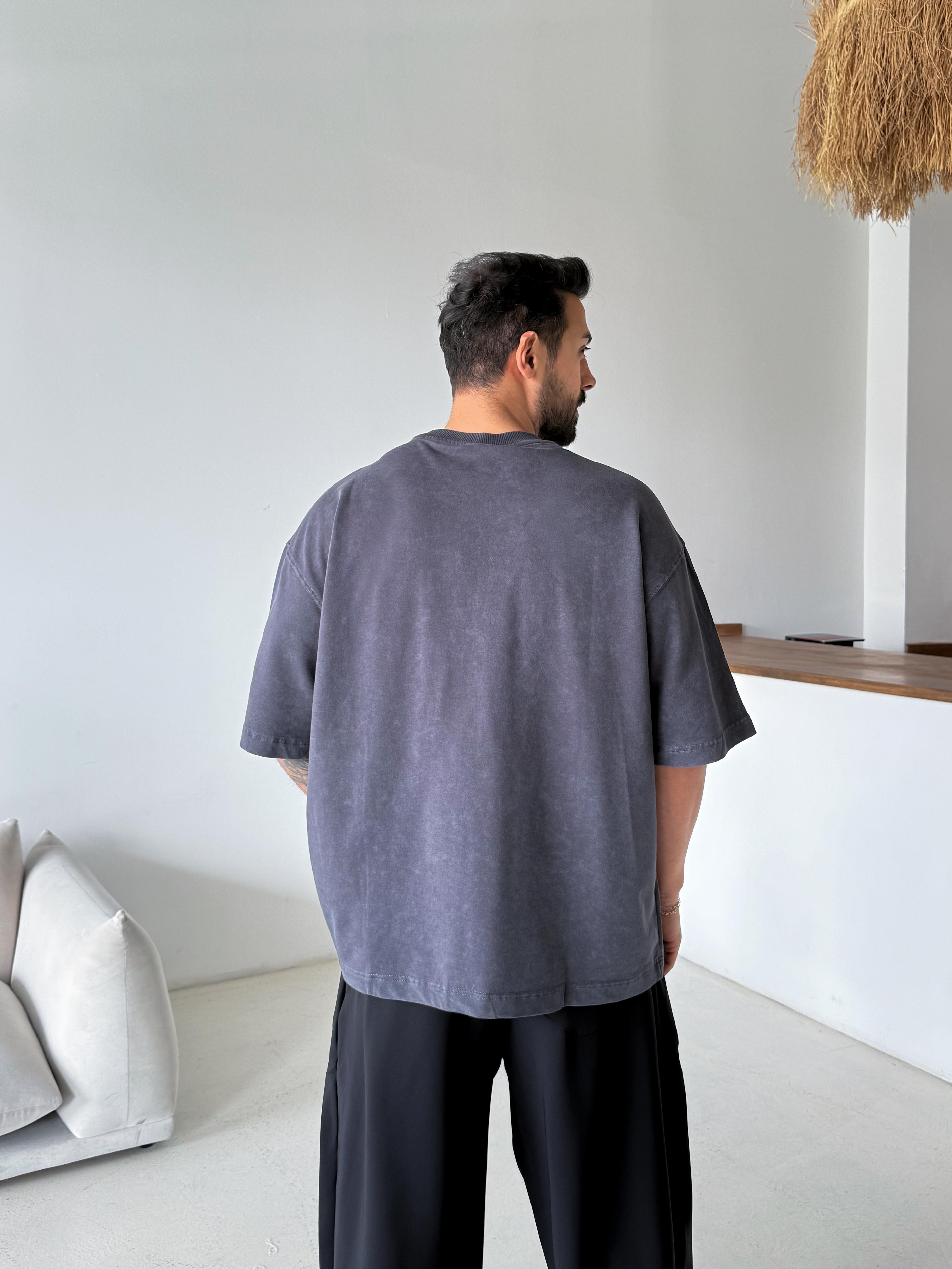 Gri Compak Gramajlı Yıkamalı Oversize Tişört PLZ