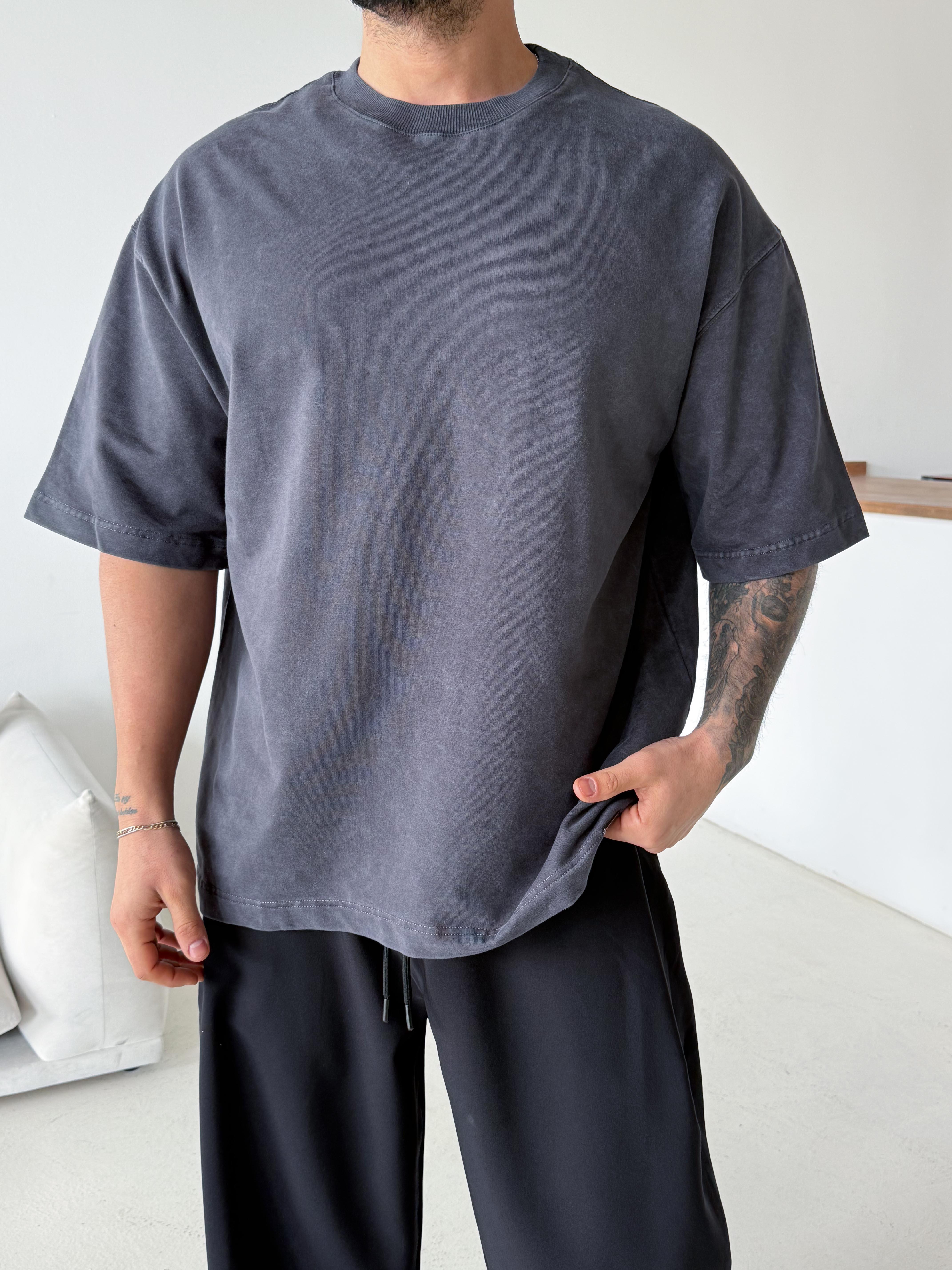 Gri Compak Gramajlı Yıkamalı Oversize Tişört PLZ