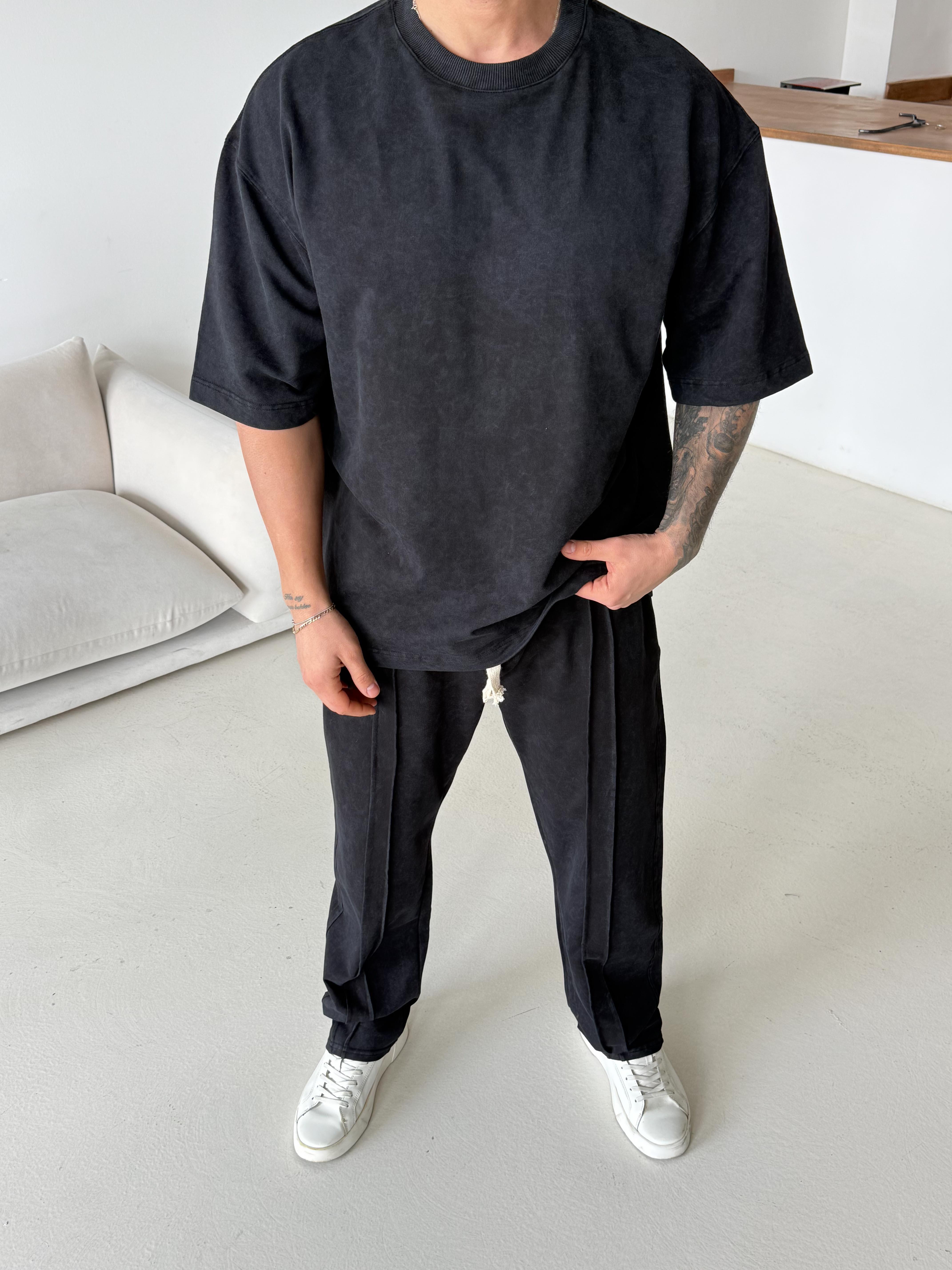 Siyah Compak Gramajlı Yıkamalı Oversize Tişört PLZ