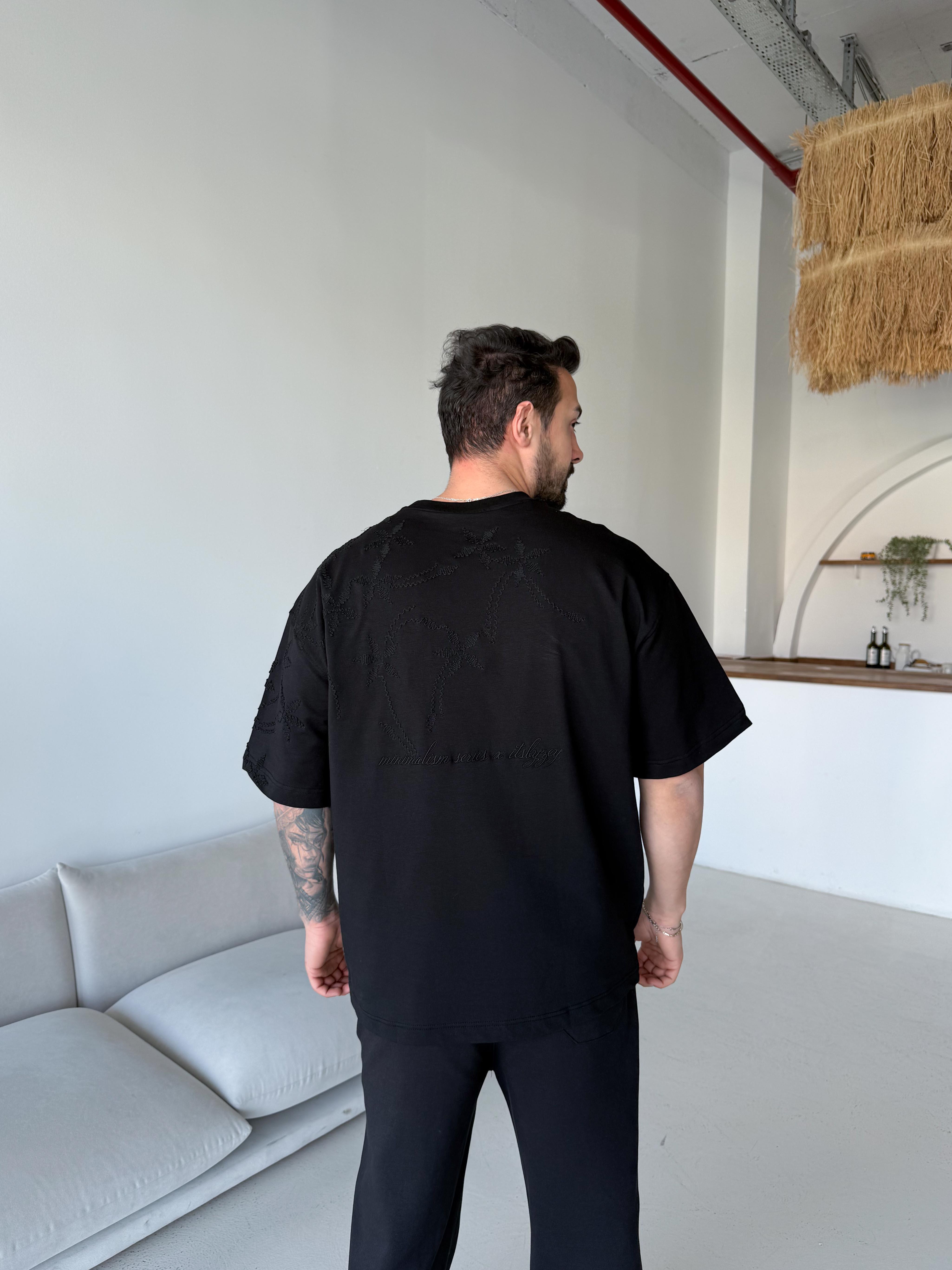 Siyah Minimalism İşlemeli Compak Tişört RSP 1031