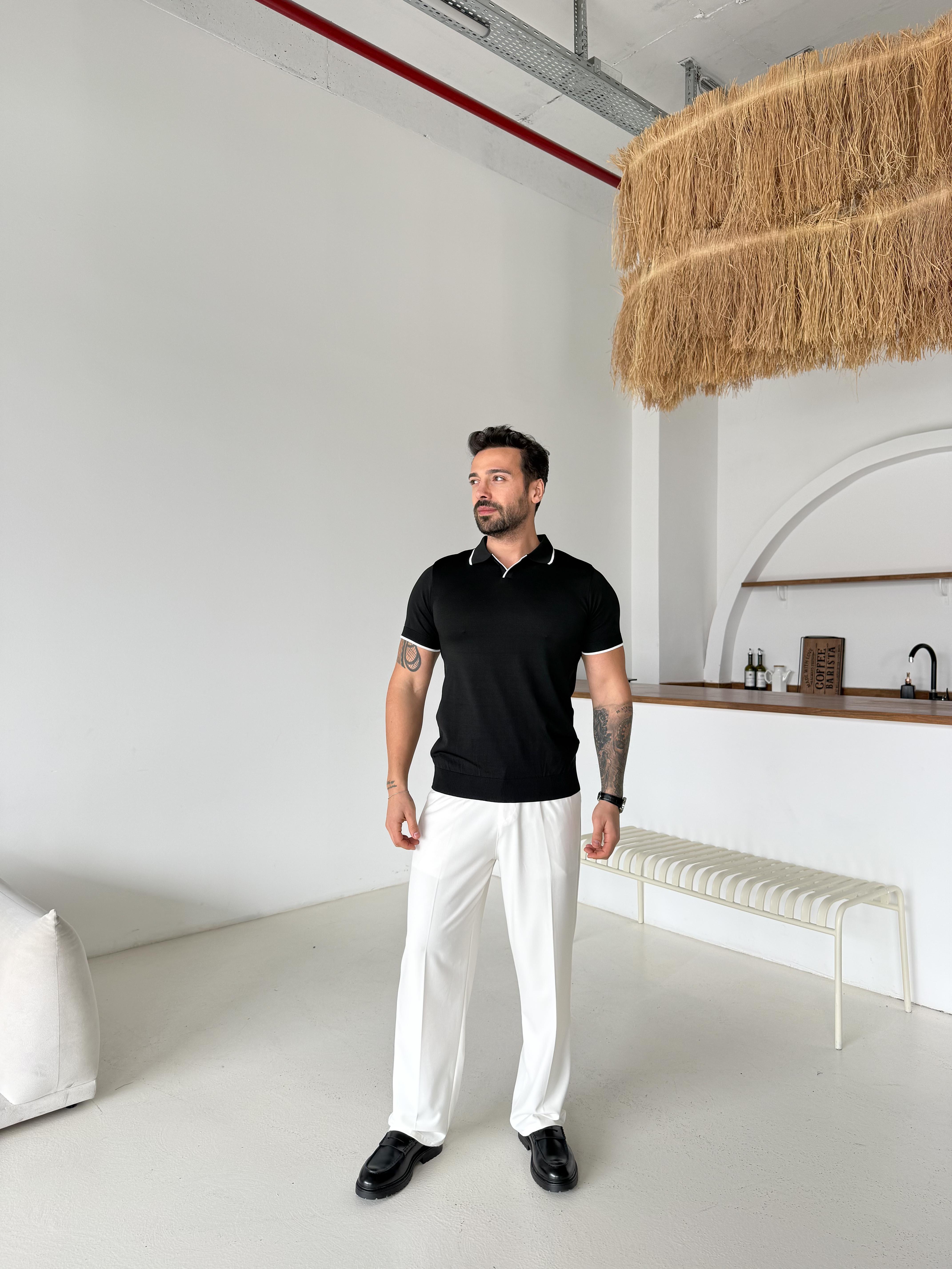 Siyah Yaka Çizgili Polo Yaka TK