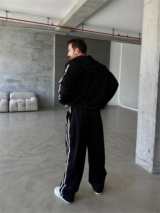 Siyah Şeritli Yumuşak Gabardin Çelik Fermuar Bol Takım NM