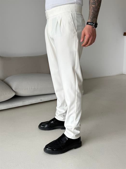 Ekru Dört Düğmeli Tokalı Regular Fit Kumaş Pantalon SC
