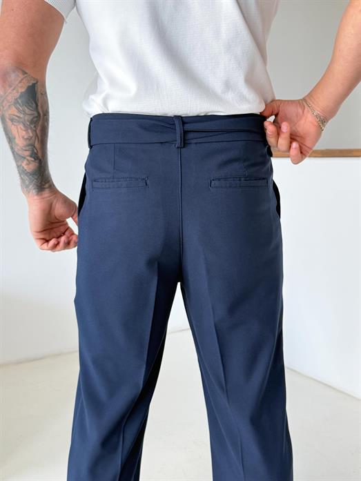 Lacivert Kendi Kemerli Regular Fit Bezayağı Kumaş Pant N1344
