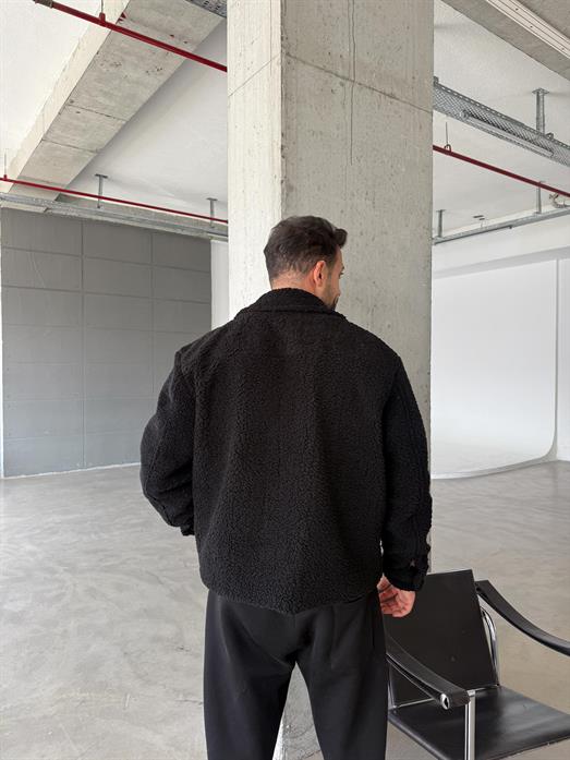 Siyah Yakalı Peluş Mont LNS