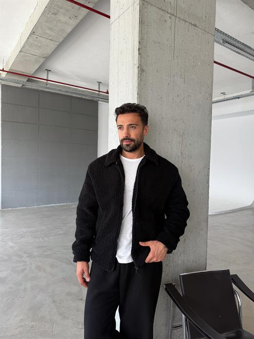 Siyah Yakalı Peluş Mont LNS