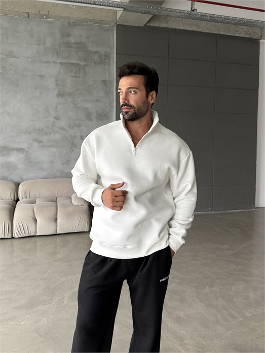 Beyaz Yarım Fermuarlı 3 İplik Sweatshirt Model 3