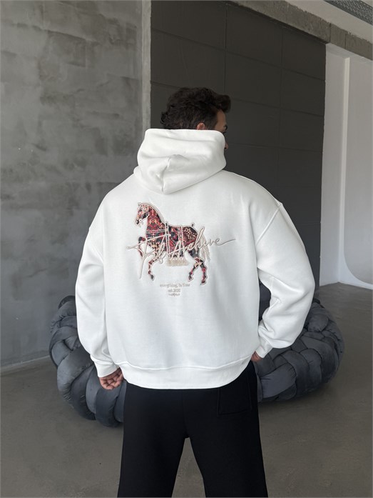 Ekru Kapşonlu Sırt At Aplikeli Püsküllü Sweatshirt PLZ 27003