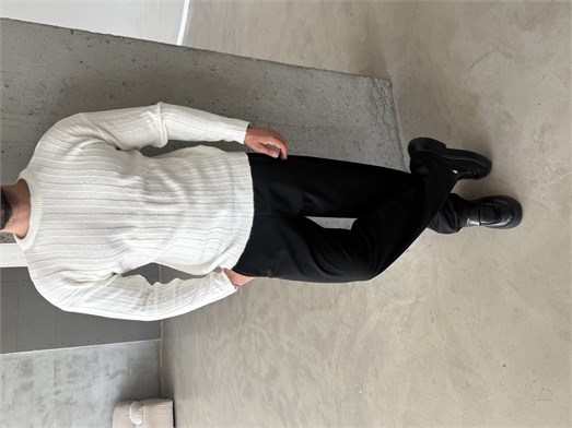 Beyaz Şardonlu Dikey Şerit Fit Kazak SNZ 7294