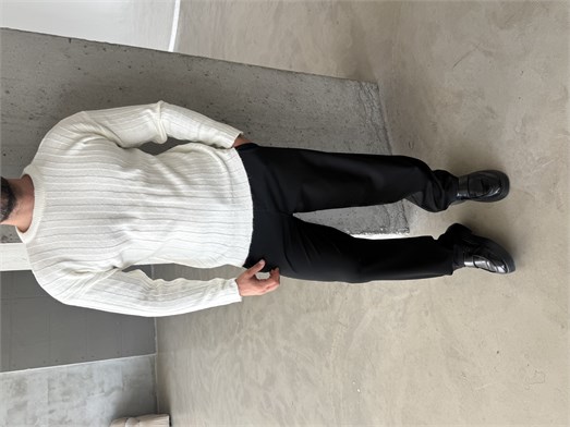 Beyaz Şardonlu Dikey Şerit Fit Kazak SNZ 7294