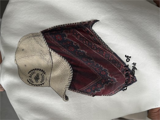 Ekru Nakış ve Parça İşlemeli The Art Of Boxy Sweatshirt RSP 5021