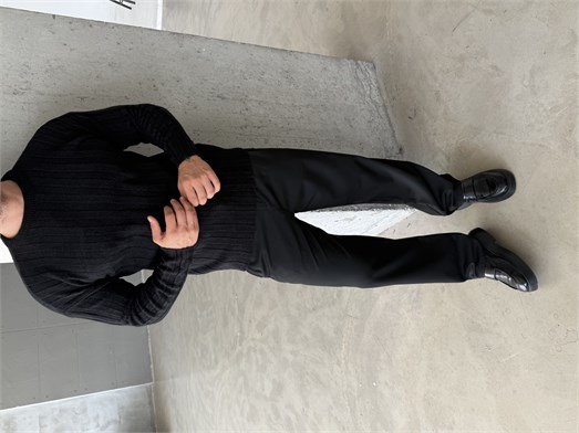 Siyah Şardonlu Dikey Şerit Fit Kazak SNZ 7294