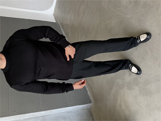 Siyah Bisiklet Yaka Basic Oversize Kazak TB