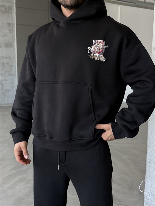Siyah Kapşonlu Sırt At Aplikeli Püsküllü Sweatshirt PLZ 27003