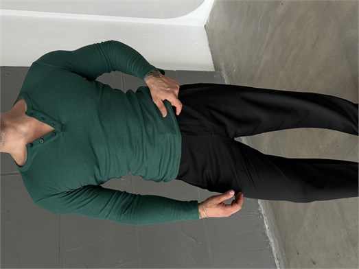 Zümrüt Henley Yaka Uzun Kol SC