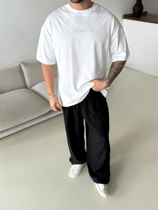 Beyaz Extra Nakışlı Oversize Tişört JJ